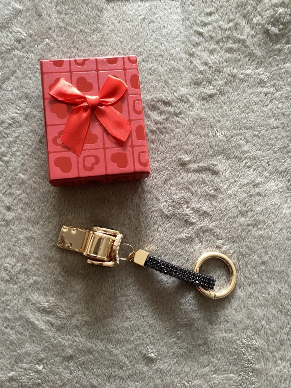 🪷 NIB Crystal Embellished Gold Working Whistle Keychain with Black Crystal Strap
